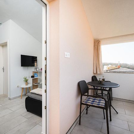 Charming Apartments Rose 1&2 With Pool Porec Luaran gambar