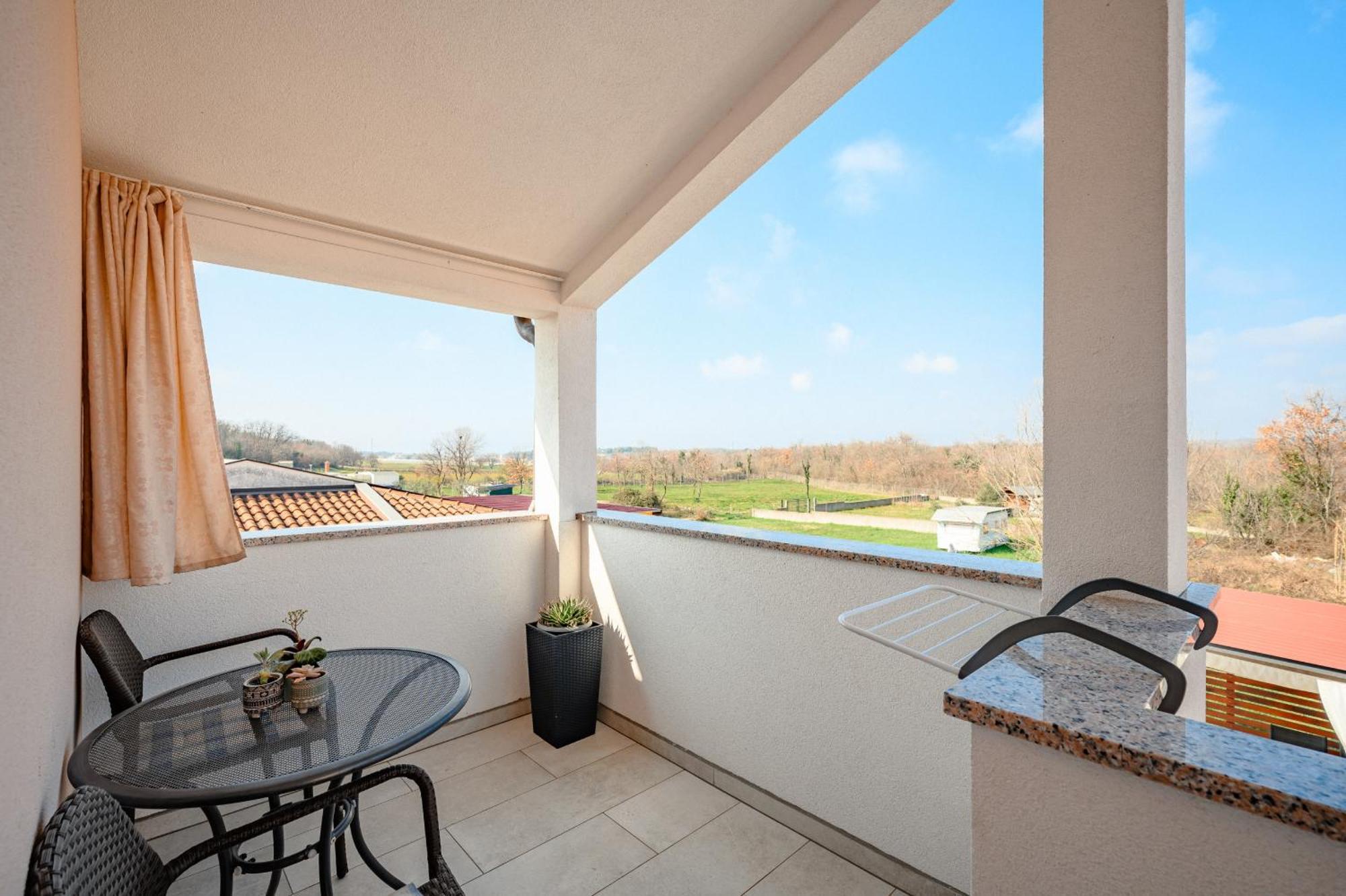 Charming Apartments Rose 1&2 With Pool Porec Luaran gambar