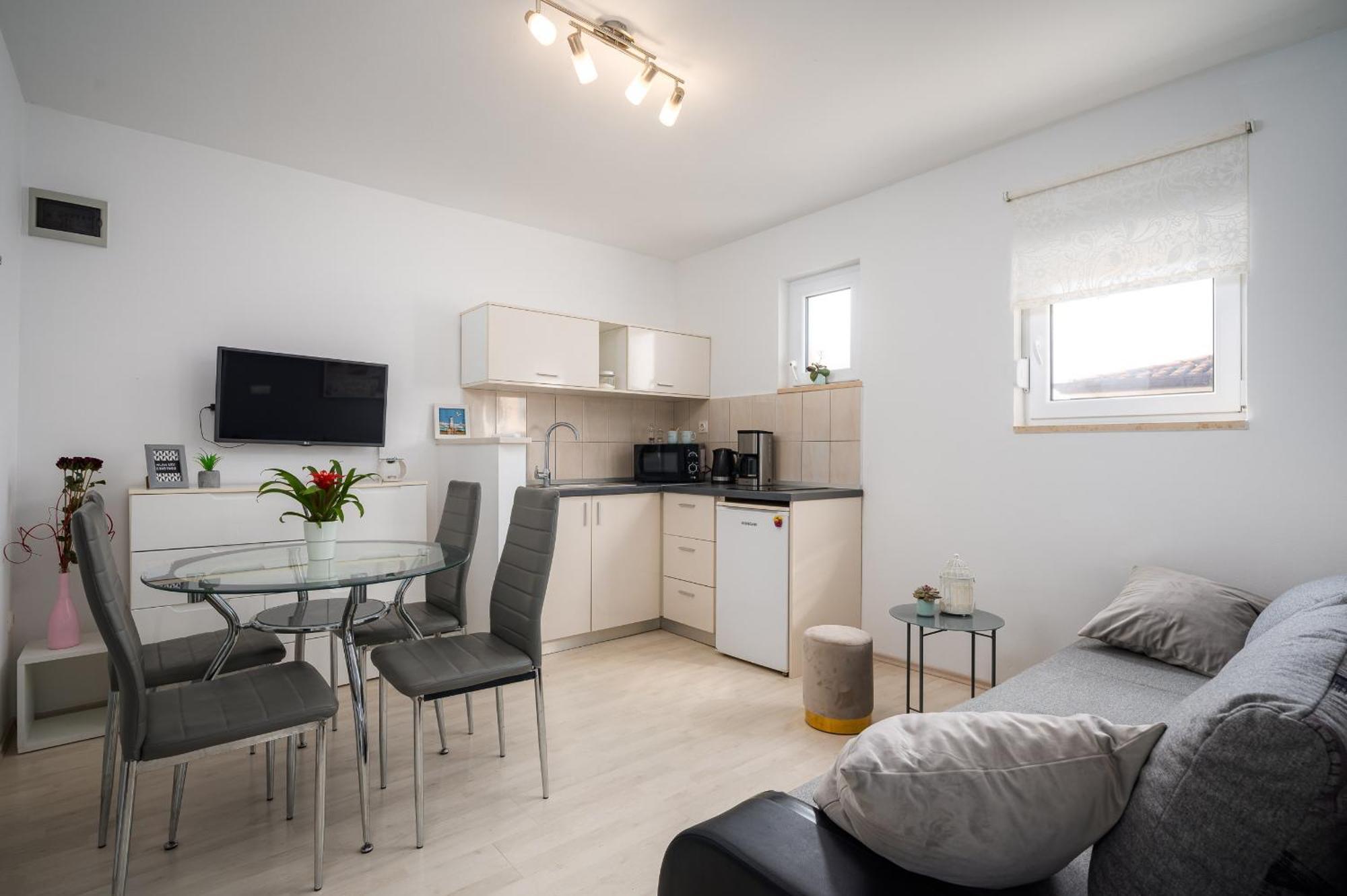 Charming Apartments Rose 1&2 With Pool Porec Luaran gambar
